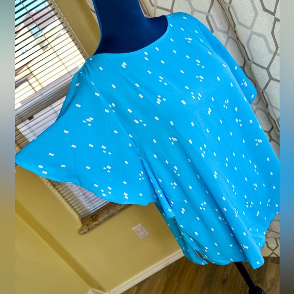 EUC LOFT Blue & White Confetti Print Tiered Flutter Sleeve Blouse - Picture 8 of 15